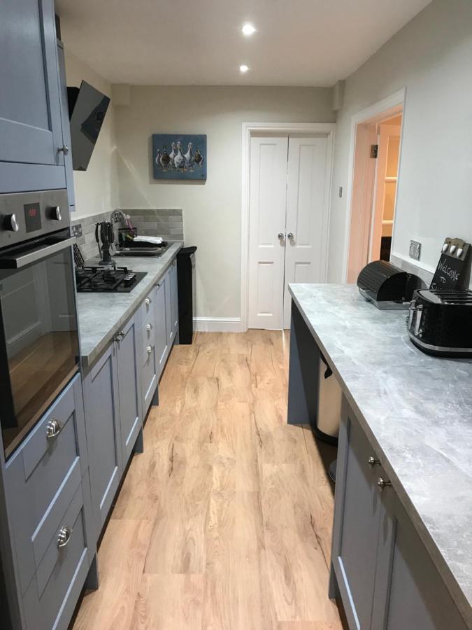 Luxury Refurbished 2 Bedroom Regency Apartment Cheltenham Zewnętrze zdjęcie
